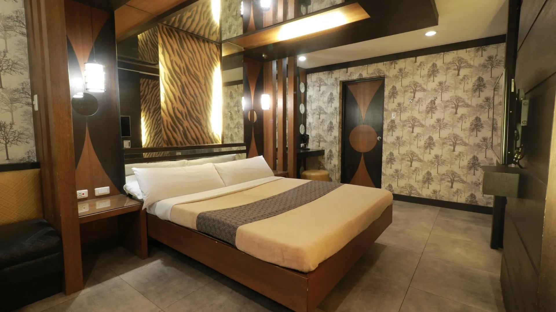 Victoria Court Escarpment Pasigモーテル Pasig City