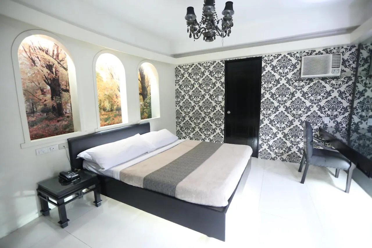 Victoria Court Escarpment Pasigモーテル 3*, Pasig City